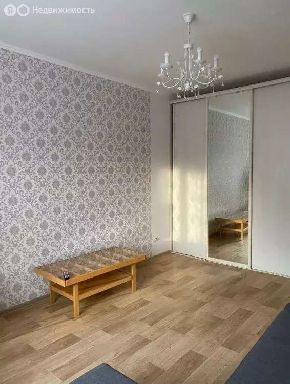 1-комнатная квартира: Якутск, улица Петровского, 10/5 (38 м) - Фото 1