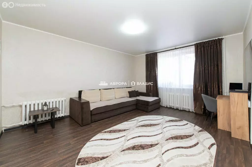 3-комнатная квартира: Магнитогорск, улица Маяковского, 62 (67 м) - Фото 1