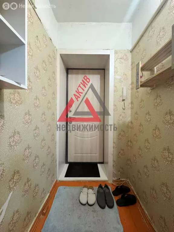 1-комнатная квартира: Каменск-Уральский, улица Калинина, 58 (29.9 м) - Фото 0