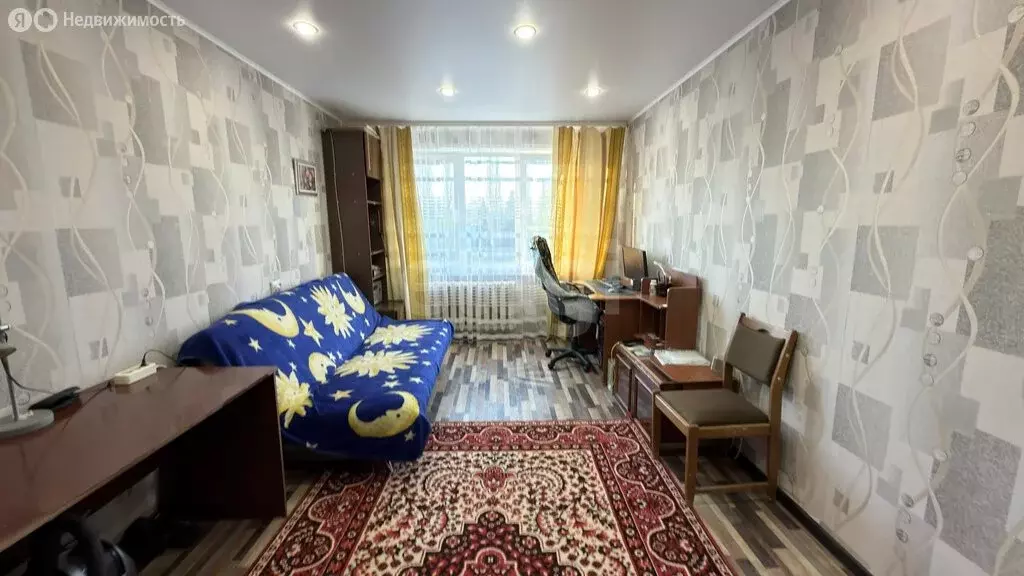 3-комнатная квартира: Агидель, улица Первых Строителей, 4 (67 м) - Фото 1