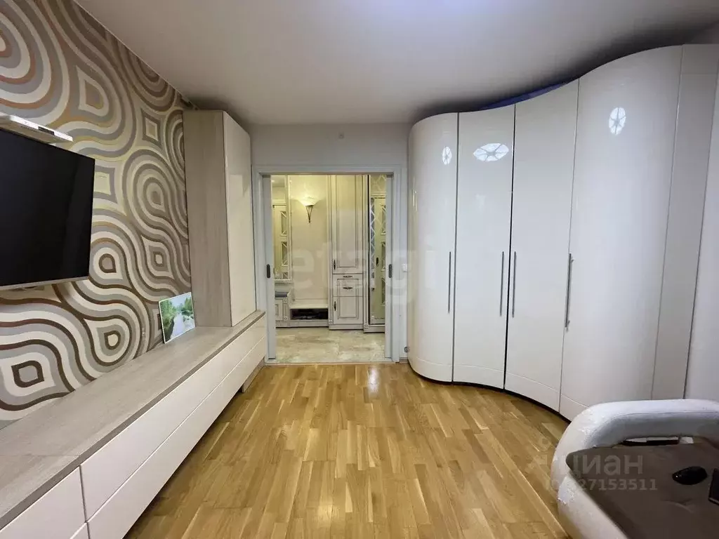 3-к кв. Крым, Симферополь ул. Имени Мате Залки (69.6 м) - Фото 1