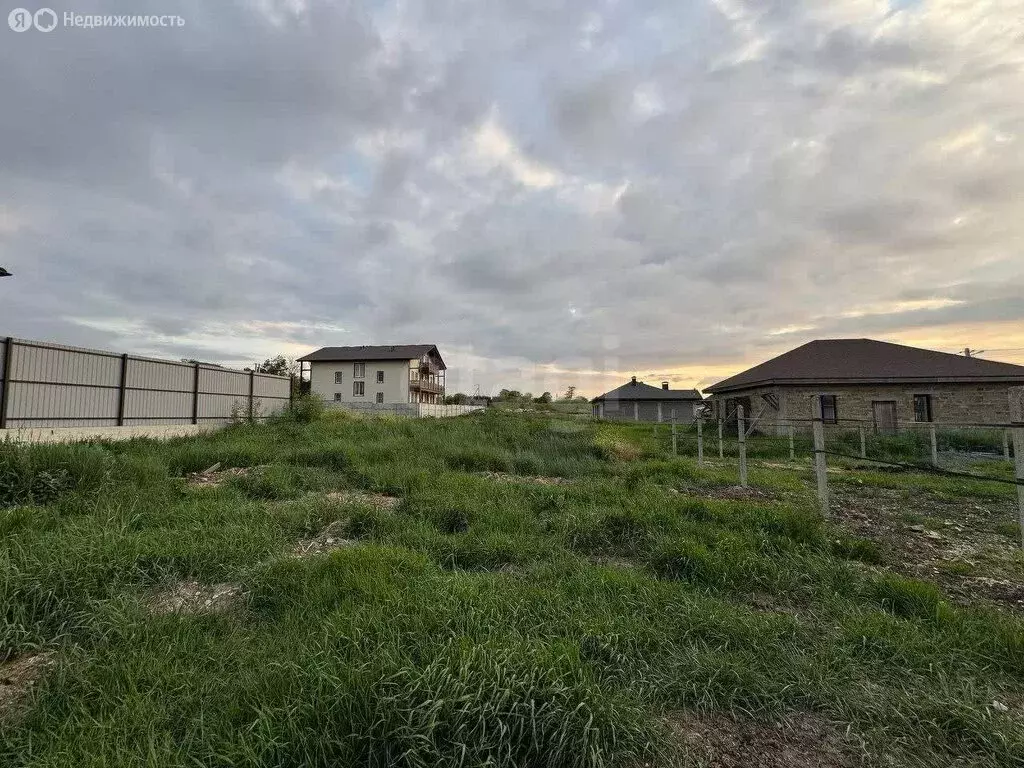 Участок в Симферопольский район, село Мирное (7.2 м) - Фото 1