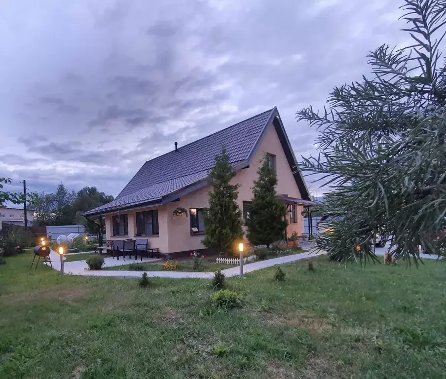 Дом в Новгородская область, Новгородский район, Савинское с/пос, пос. ... - Фото 1