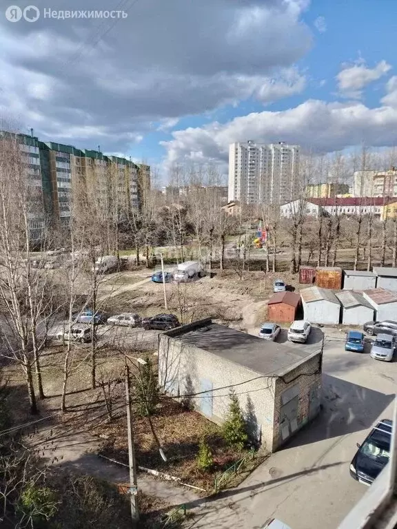 3-комнатная квартира: Курск, улица Майский Бульвар, 26 (74 м) - Фото 2