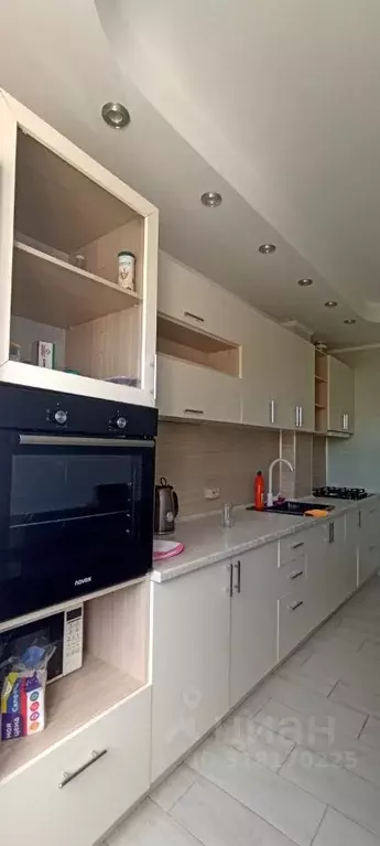 3-к кв. Волгоградская область, Волгоград Семь Ветров мкр, ул. ... - Фото 0
