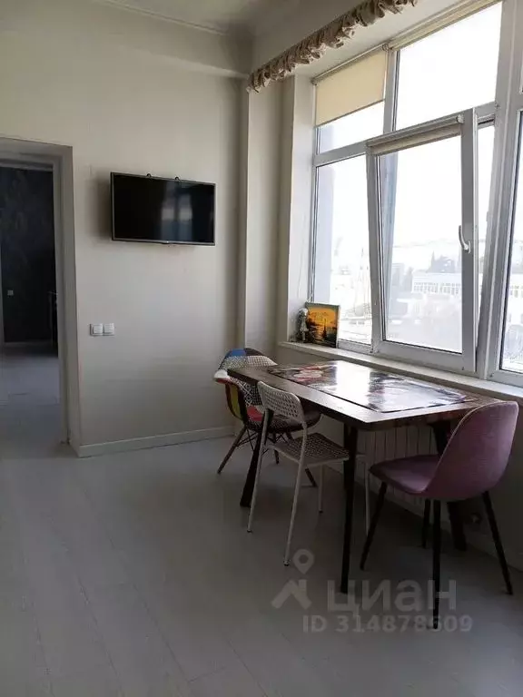 2-к кв. Севастополь наб. Адмирала Клокачева, 16 (65.0 м) - Фото 1