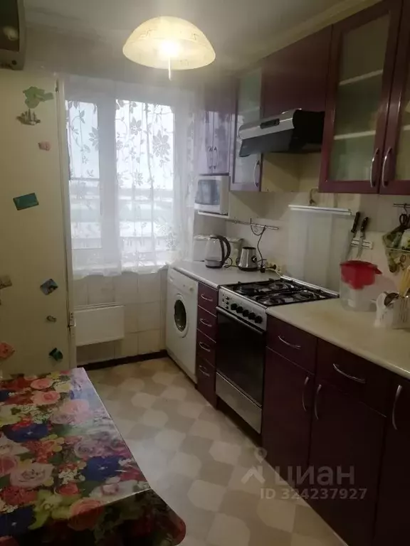 3-к кв. Омская область, Омск Моторная ул., 1 (60.4 м) - Фото 1