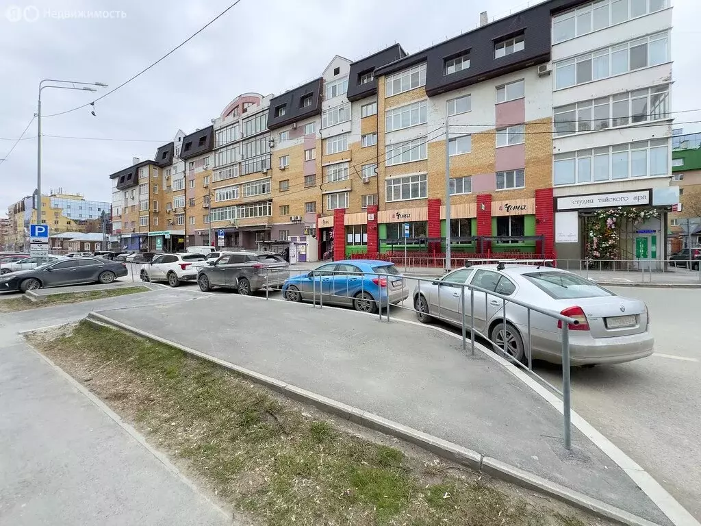 2-комнатная квартира: Тюмень, Комсомольская улица, 8 (81 м) - Фото 2