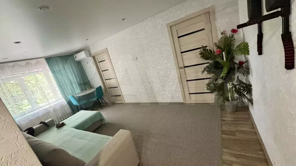 2-к. квартира, 50 м, 1/5 эт. - Фото 0