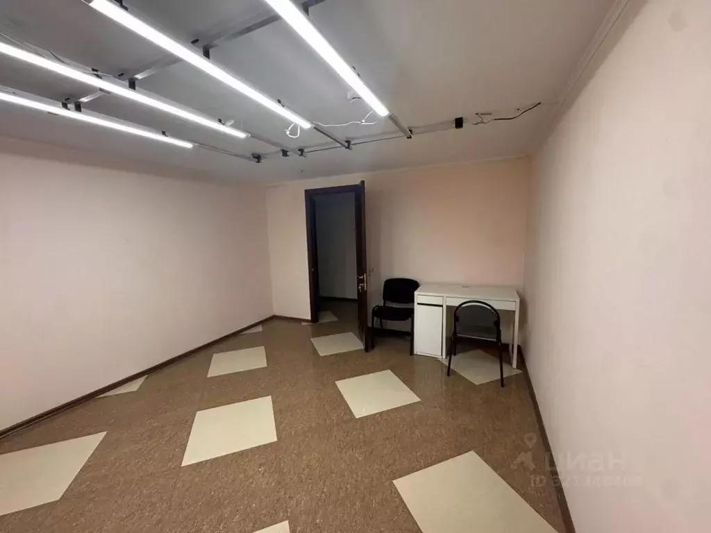 Офис в Краснодарский край, Краснодар ул. Имени Калинина (15 м) - Фото 2