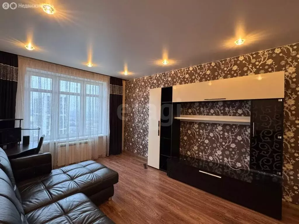 2-комнатная квартира: Саранск, проспект Ленина, 23А (61.7 м) - Фото 2