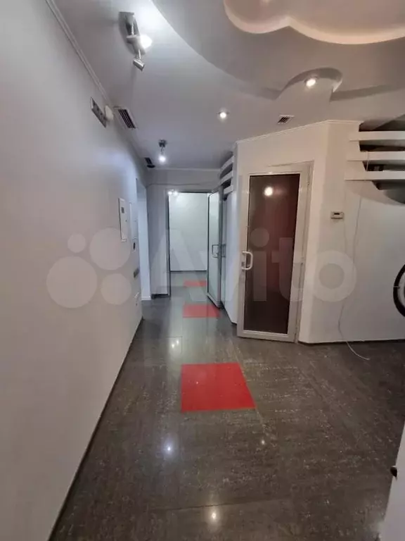 5-к. квартира, 96 м, 1/3 эт. - Фото 1