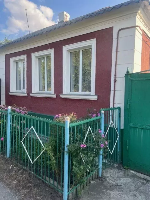 Дом в Белгородская область, Белгород пер. Комарова (47 м) - Фото 1