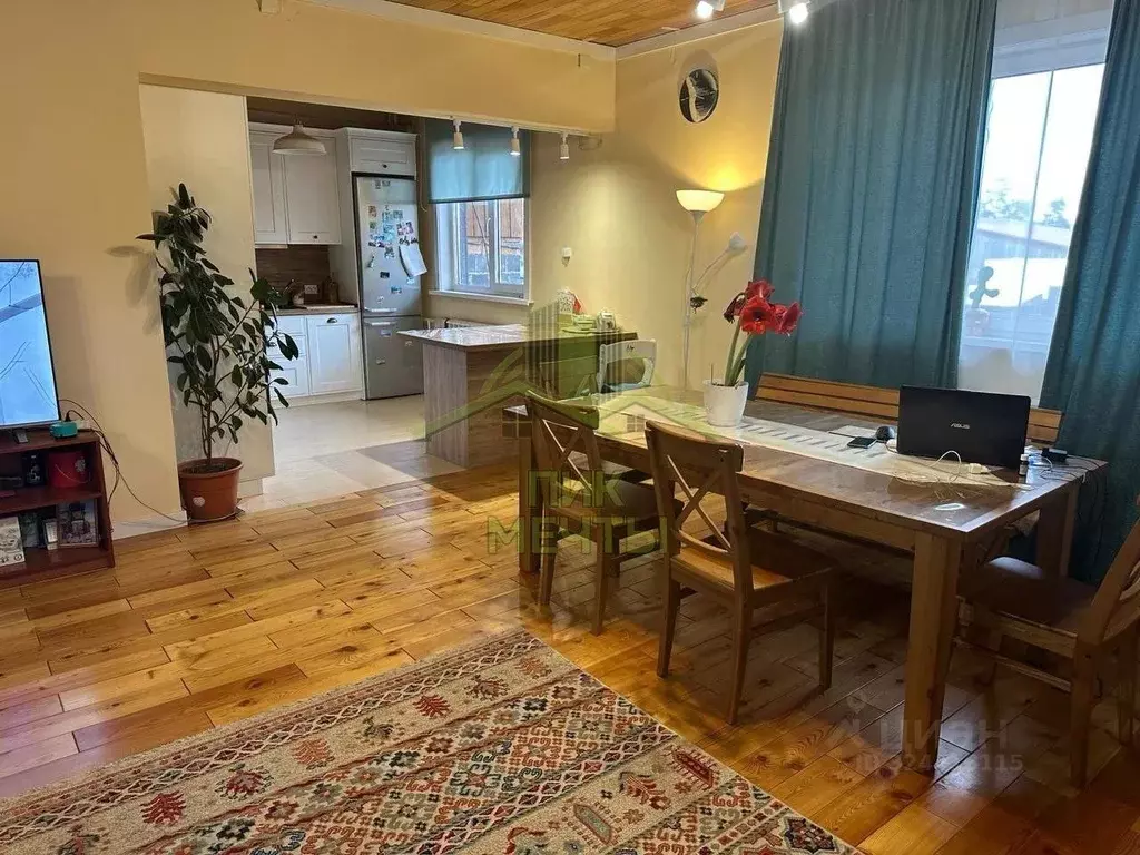 Коттедж в Бурятия, Улан-Удэ Радужный мкр, ул. Военная, 26 (191 м) - Фото 1