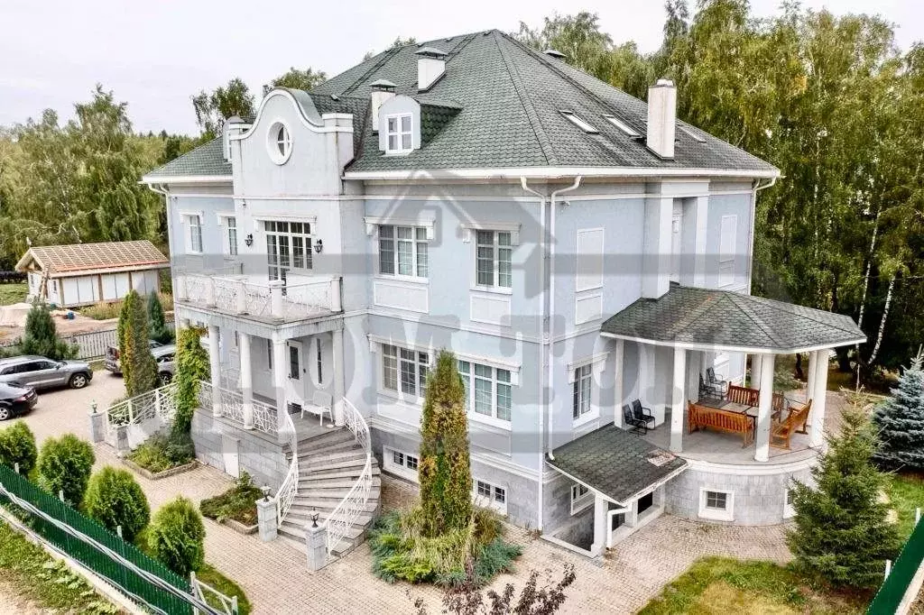 Дом в Москва д. Иваньково,  (900 м) - Фото 1