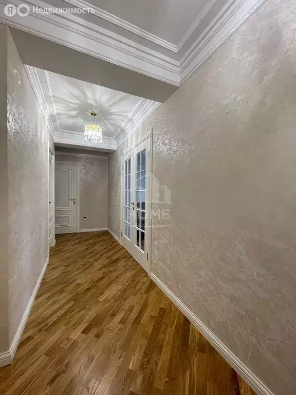 3-комнатная квартира: Махачкала, улица Ушакова, 7 (90 м) - Фото 1