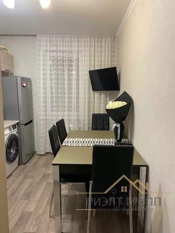 1-к кв. Татарстан, Казань просп. Победы, 128 (39.3 м) - Фото 2