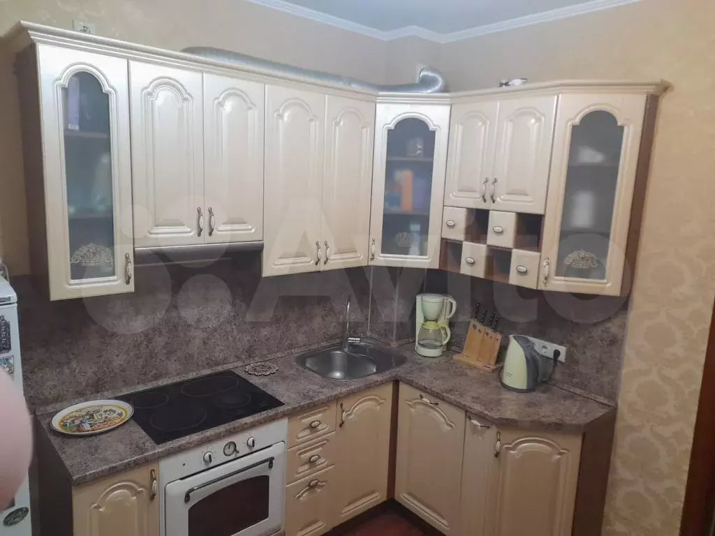 2-к. квартира, 60 м, 8/9 эт. - Фото 0
