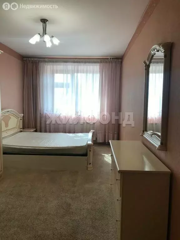 3-комнатная квартира: Новосибирск, улица Крылова, 48 (105 м) - Фото 1