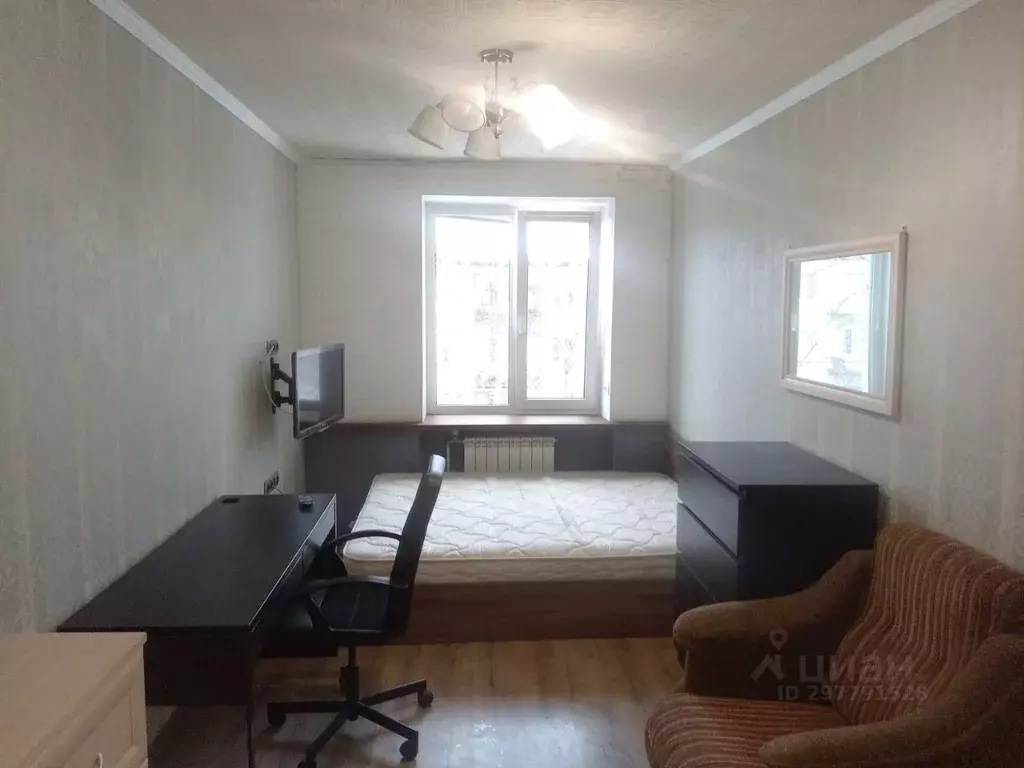 Комната Санкт-Петербург, Санкт-Петербург, Павловск ул. Мичурина, 30 - Фото 1