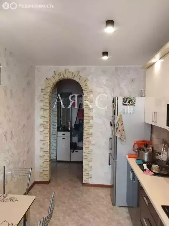 3-комнатная квартира: Ишимбай, улица Космонавтов, 6 (69.5 м) - Фото 2