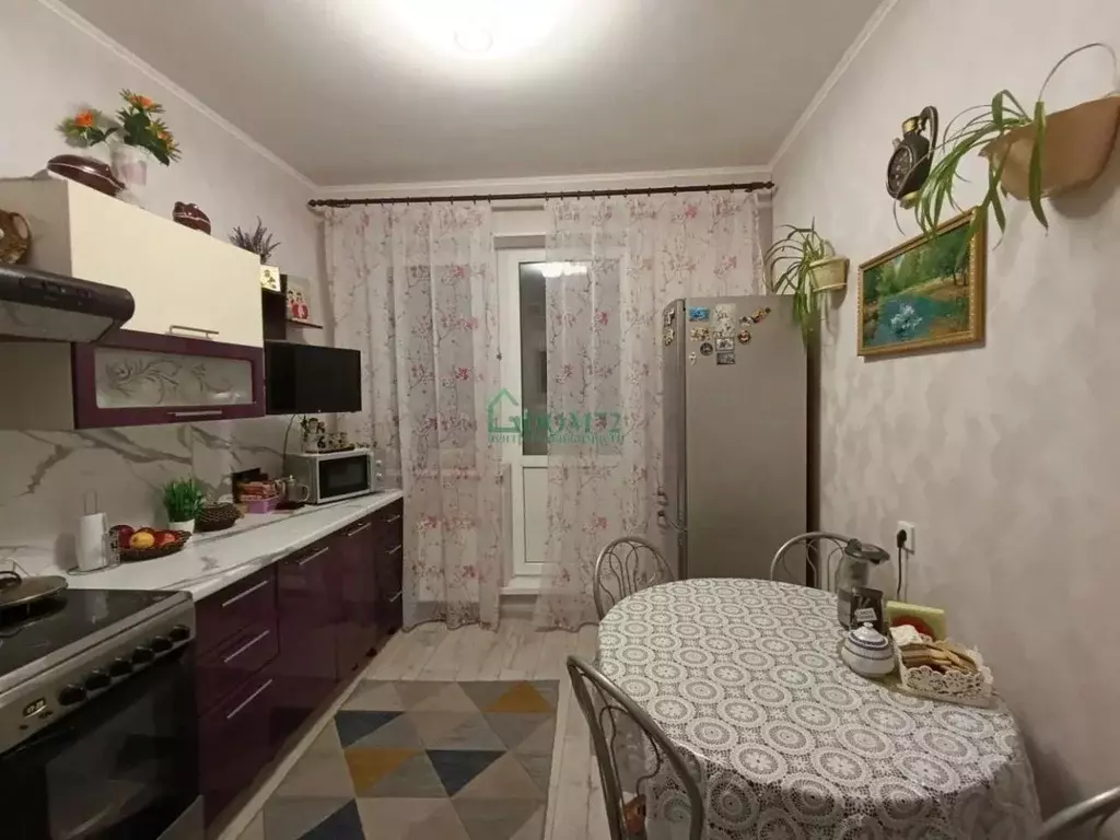 2-к кв. Тюменская область, Тобольск 15-й мкр, 30 (57.7 м) - Фото 1