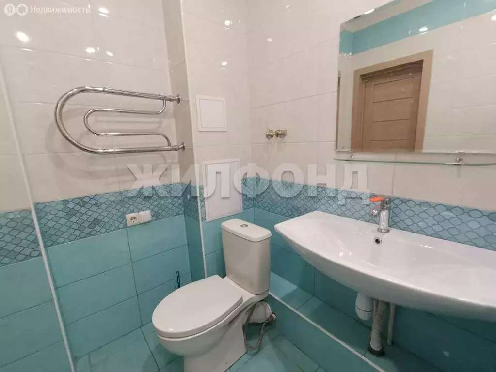 2-комнатная квартира: Новосибирск, улица Кирова, 225 (64.4 м) - Фото 1