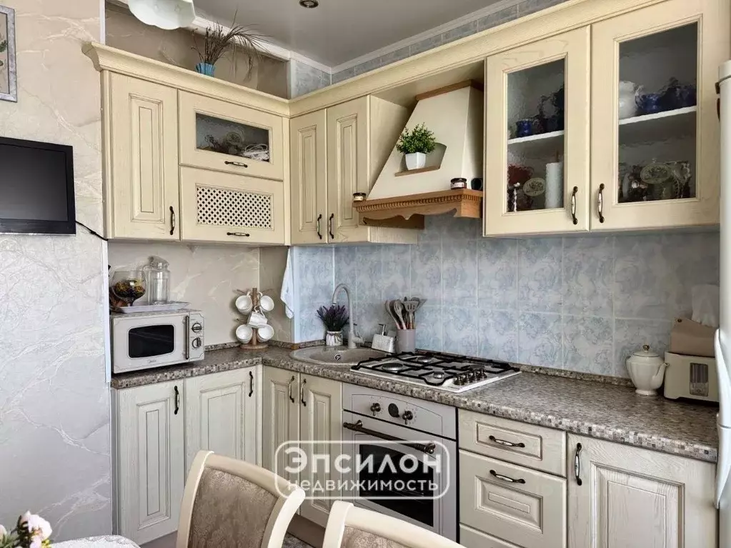 3-к кв. Курская область, Курск Студенческая ул., 20 (73.0 м) - Фото 1