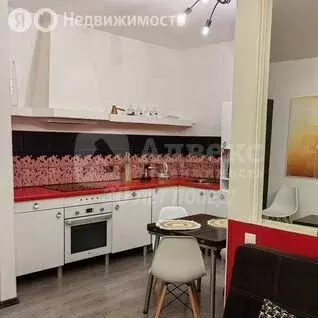 Квартира-студия: Тюмень, улица Максима Горького, 3к1 (46.6 м) - Фото 2