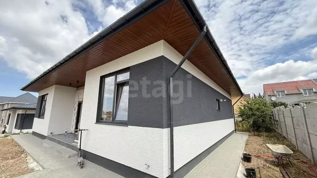 Дом в Крым, Симферопольский район, Молодежное пгт ул. Земляничная (140 ... - Фото 2