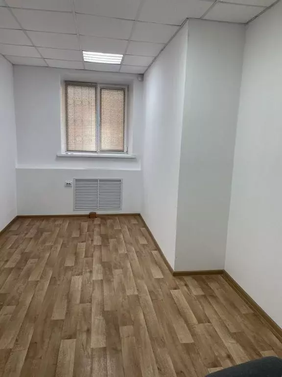 Офис в Свердловская область, Екатеринбург ул. Гурзуфская, 28 (16 м) - Фото 1