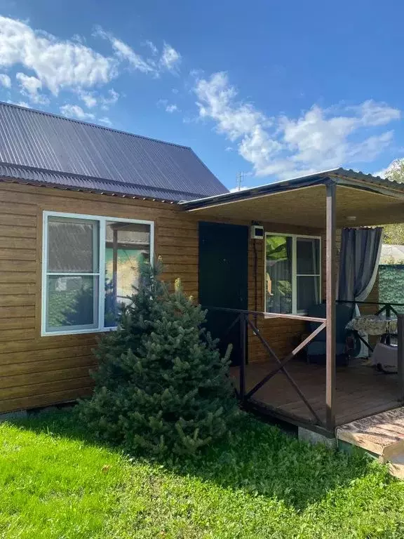 Дом в Краснодарский край, Хадыженск Апшеронский район, ул. Кирова, 114 ... - Фото 1