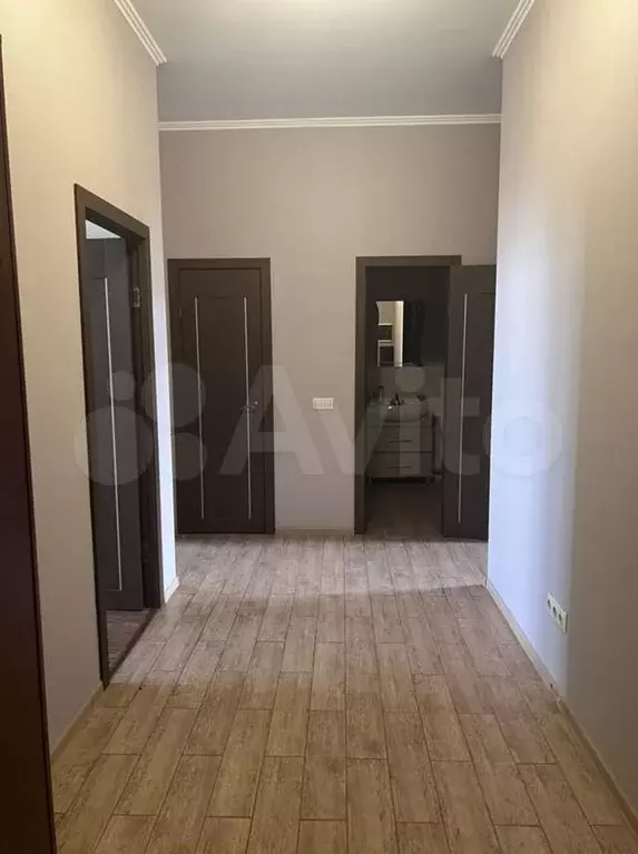 10 и более-к. квартира, 70м, 4/12эт. - Фото 1