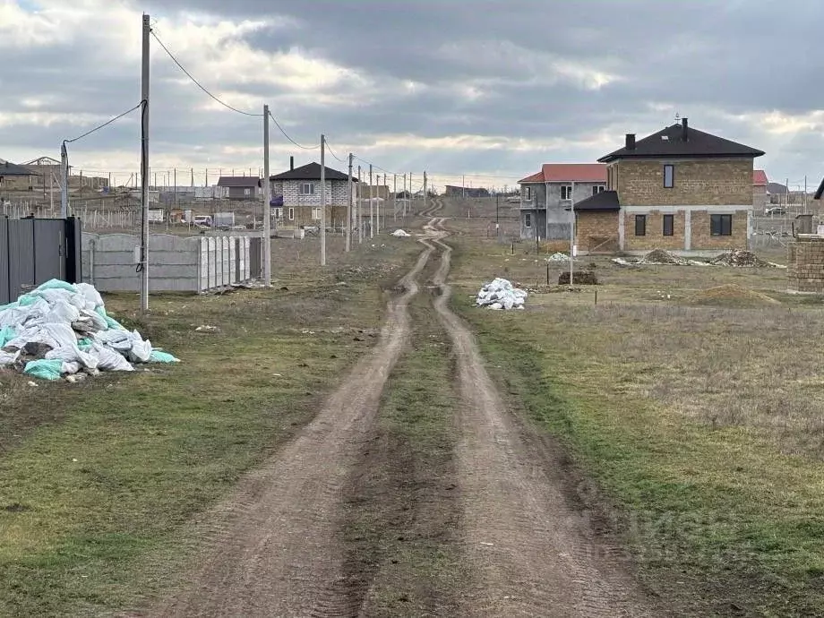 Участок в Крым, Симферопольский район, с. Мирное  (6.0 сот.) - Фото 2