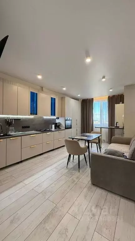 2-к кв. Крым, Симферопольский район, с. Мирное ул. Щедрая, 1 (72.0 м) - Фото 1