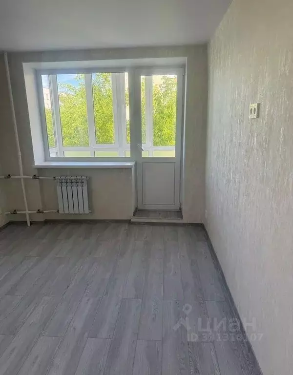 1-к кв. Свердловская область, Лесной ул. Белинского, 48 (30.0 м) - Фото 1