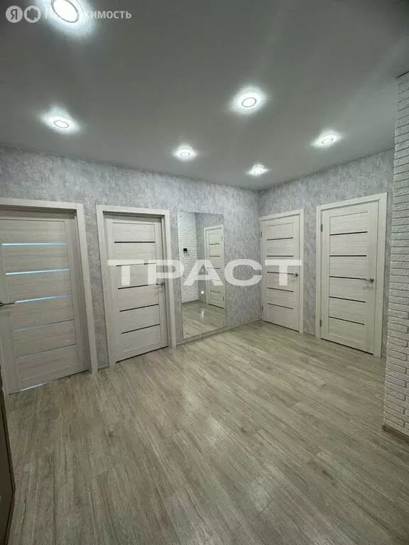2-комнатная квартира: Воронеж, улица Загоровского, 1 (60.9 м) - Фото 0