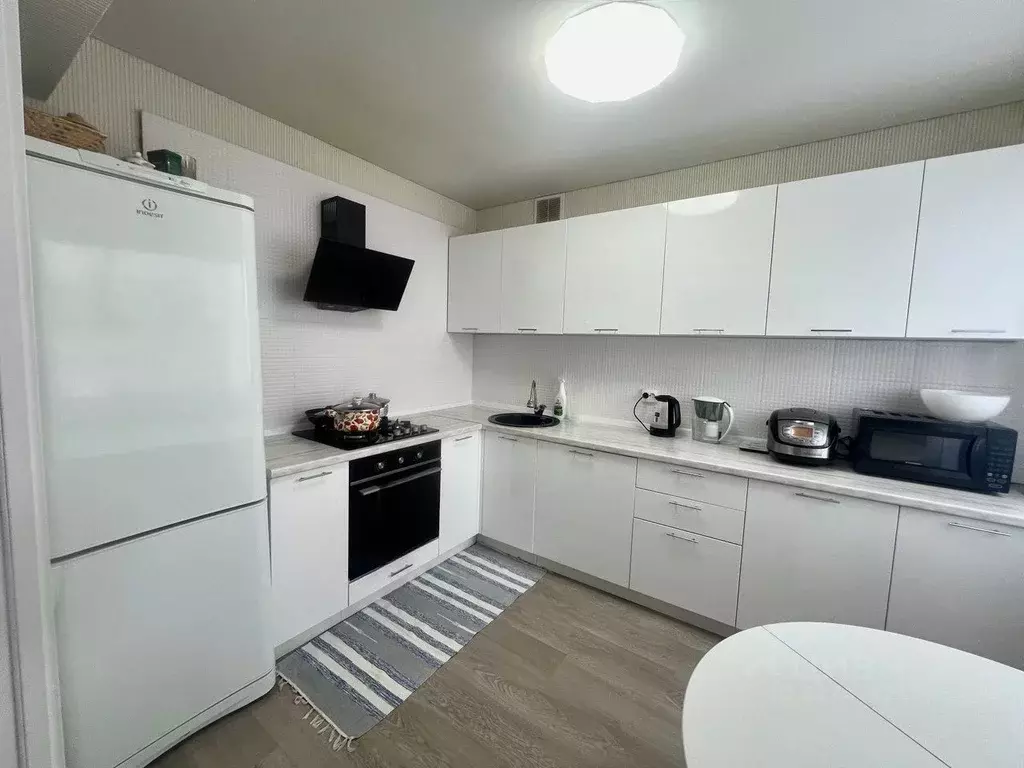 3-к кв. Калужская область, Калуга ул. Степана Разина, 42 (65.0 м) - Фото 2