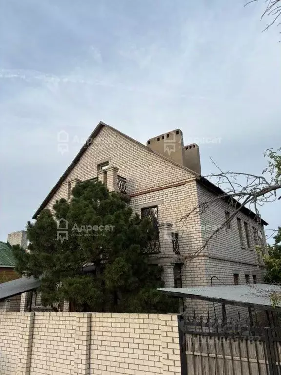 Дом в Волгоградская область, Волгоград пос. Участок ВПЭЛС, ул. ... - Фото 0