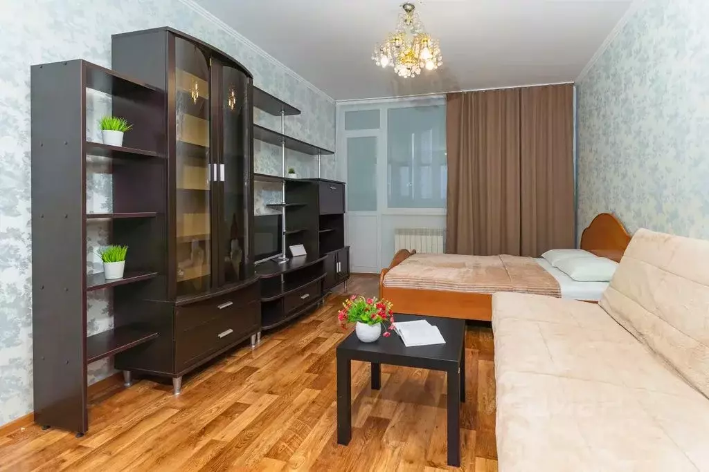 1-к кв. Оренбургская область, Оренбург Салмышская ул., 74 (40.0 м) - Фото 0