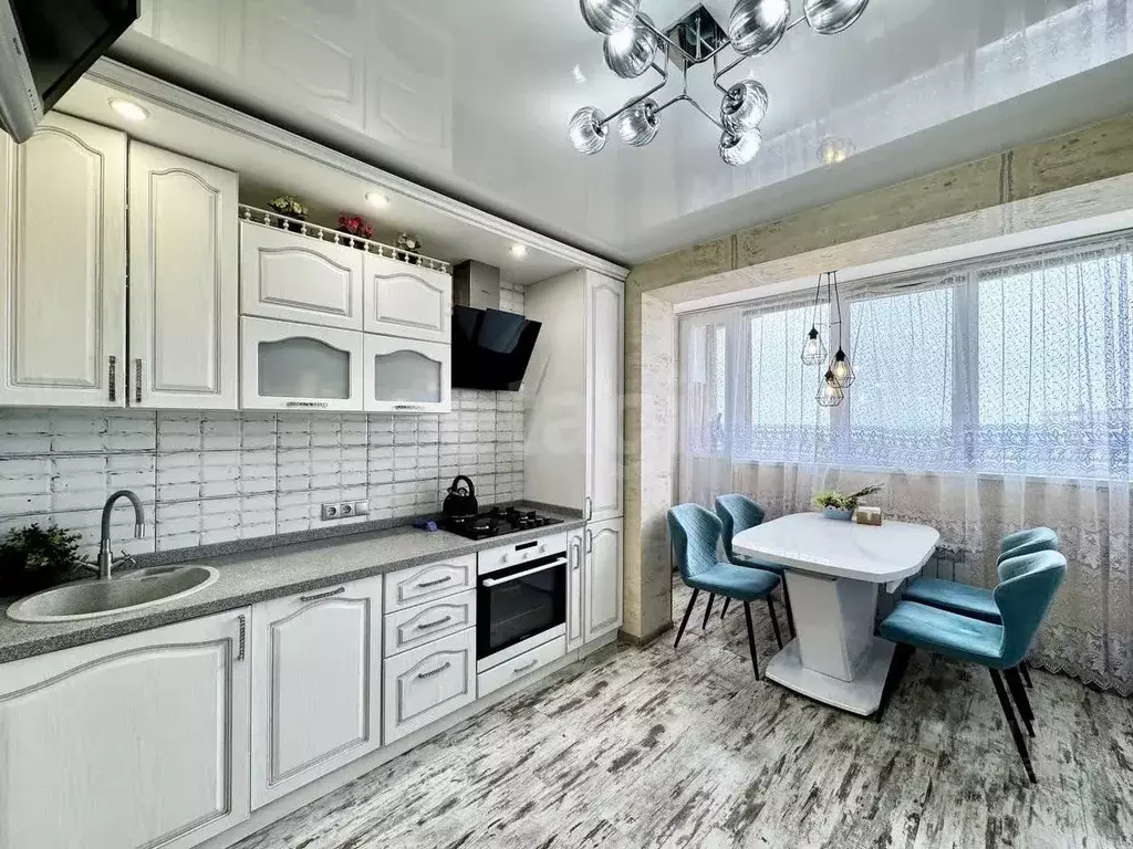 3-к кв. Самарская область, Самара Ново-Садовая ул., 250 (74.0 м) - Фото 0