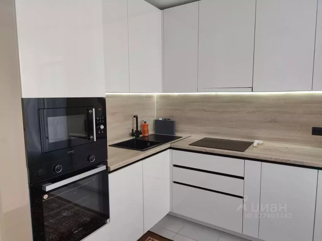 2-к кв. Тюменская область, Тюмень Полевая ул., 117к6 (55.7 м) - Фото 1