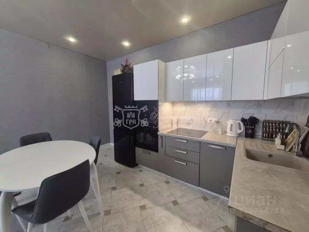 2-к кв. Иркутская область, Иркутск ул. Маршала Конева, 16 (65.8 м) - Фото 1