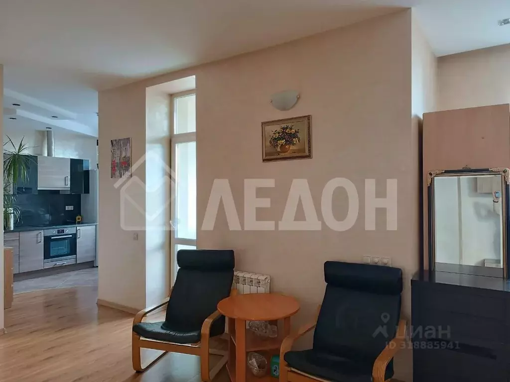 1-к кв. Омская область, Омск Октябрьская ул., 35 (42.8 м) - Фото 1