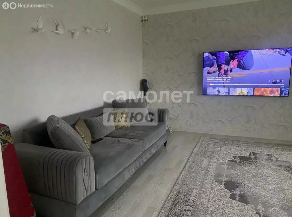 2-комнатная квартира: город Кизилюрт, улица Гамзата Цадаса, 88 (57 м) - Фото 1