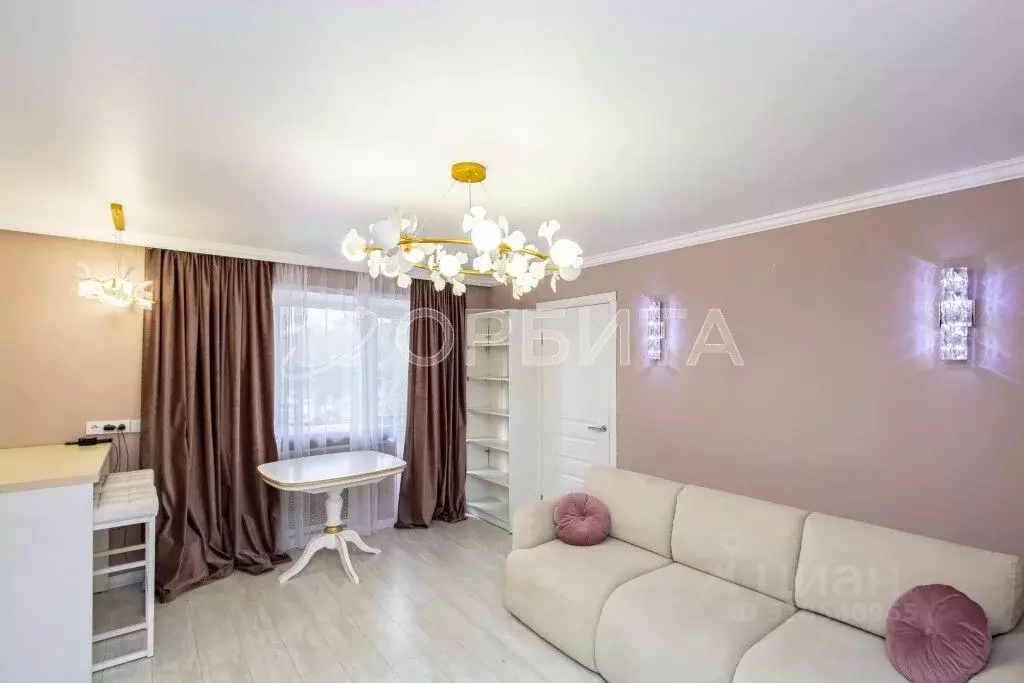 2-к кв. Тюменская область, Тюмень ул. Мельникайте, 109 (45.0 м) - Фото 1
