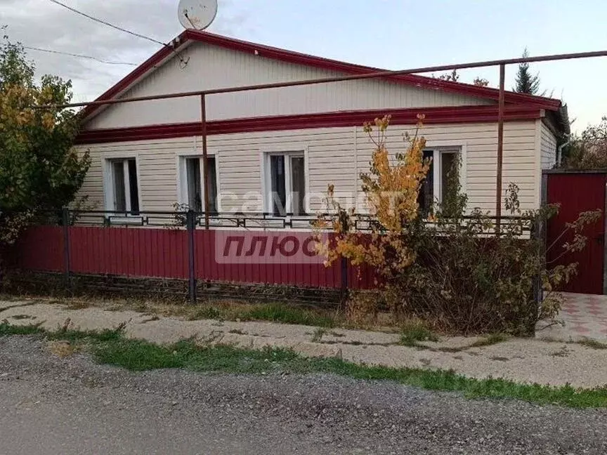 Дом в Калмыкия, Элиста проезд Хочинова (86 м) - Фото 1