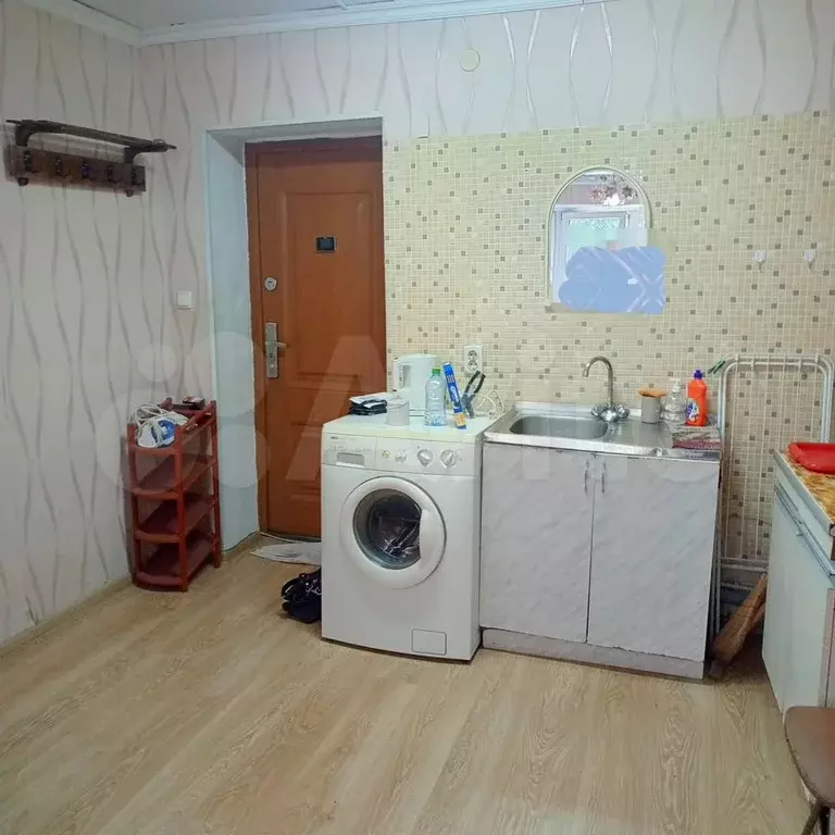 Комната 17 м в 3-к., 2/3 эт. - Фото 0