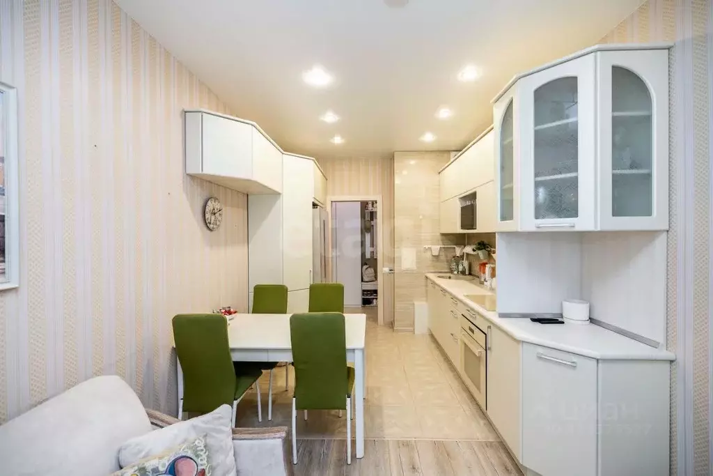 2-к кв. Ханты-Мансийский АО, Сургут тракт Тюменский, 4 (68.0 м) - Фото 1