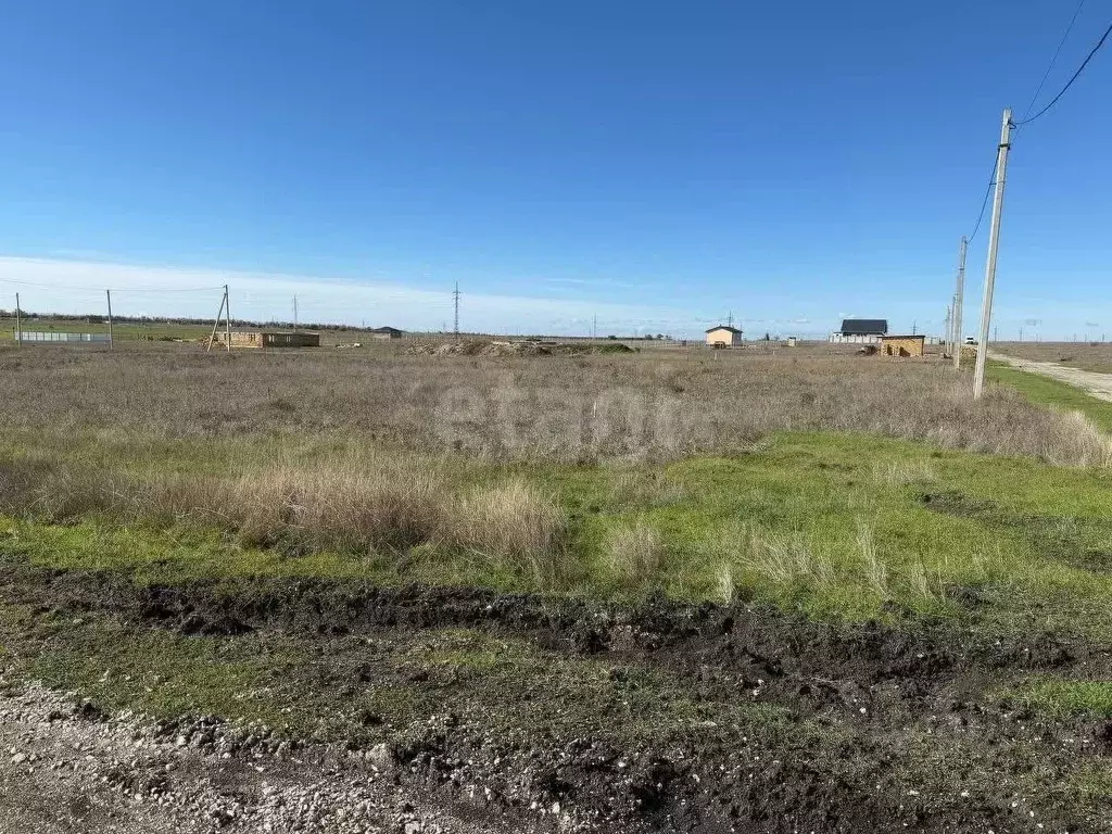 Участок в Крым, Симферопольский район, с. Мирное  (6.0 сот.) - Фото 1